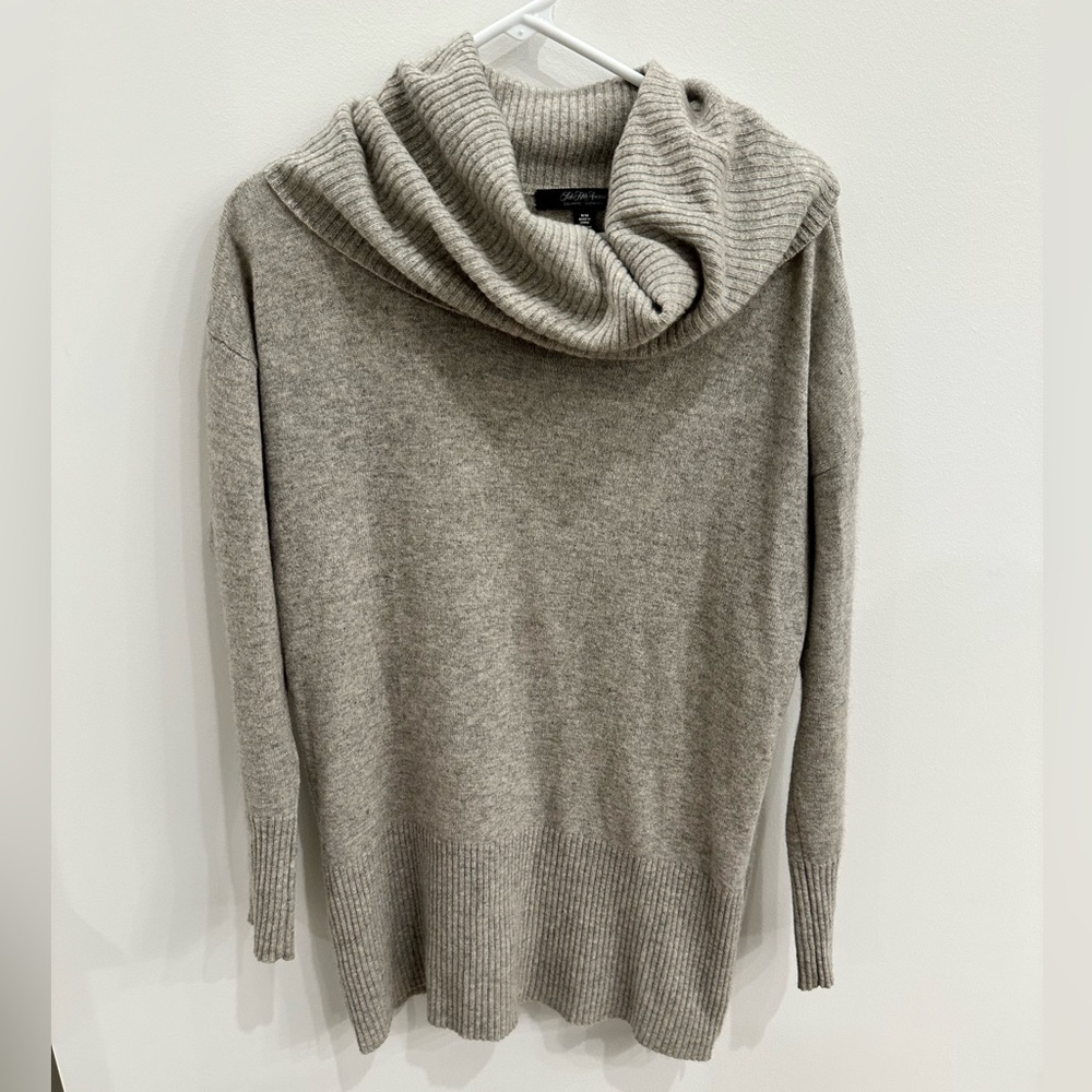 Saks Fifth Avenue Cashmere sweater
